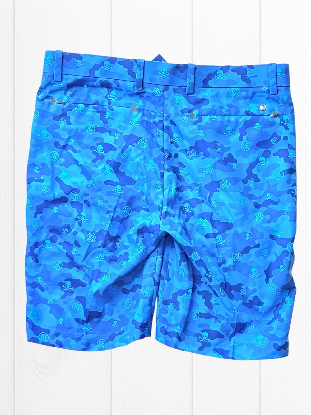 G/Fore NWT Casual Golf Shorts Size 32 US In Blue Skull Camo Design Polyester - Picture 3 of 5